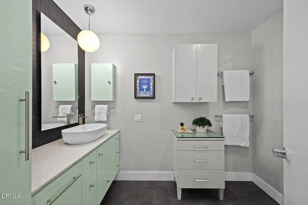 1010 Sycamore Avenue 213, South Pasadena, California 91030 home-pic-21